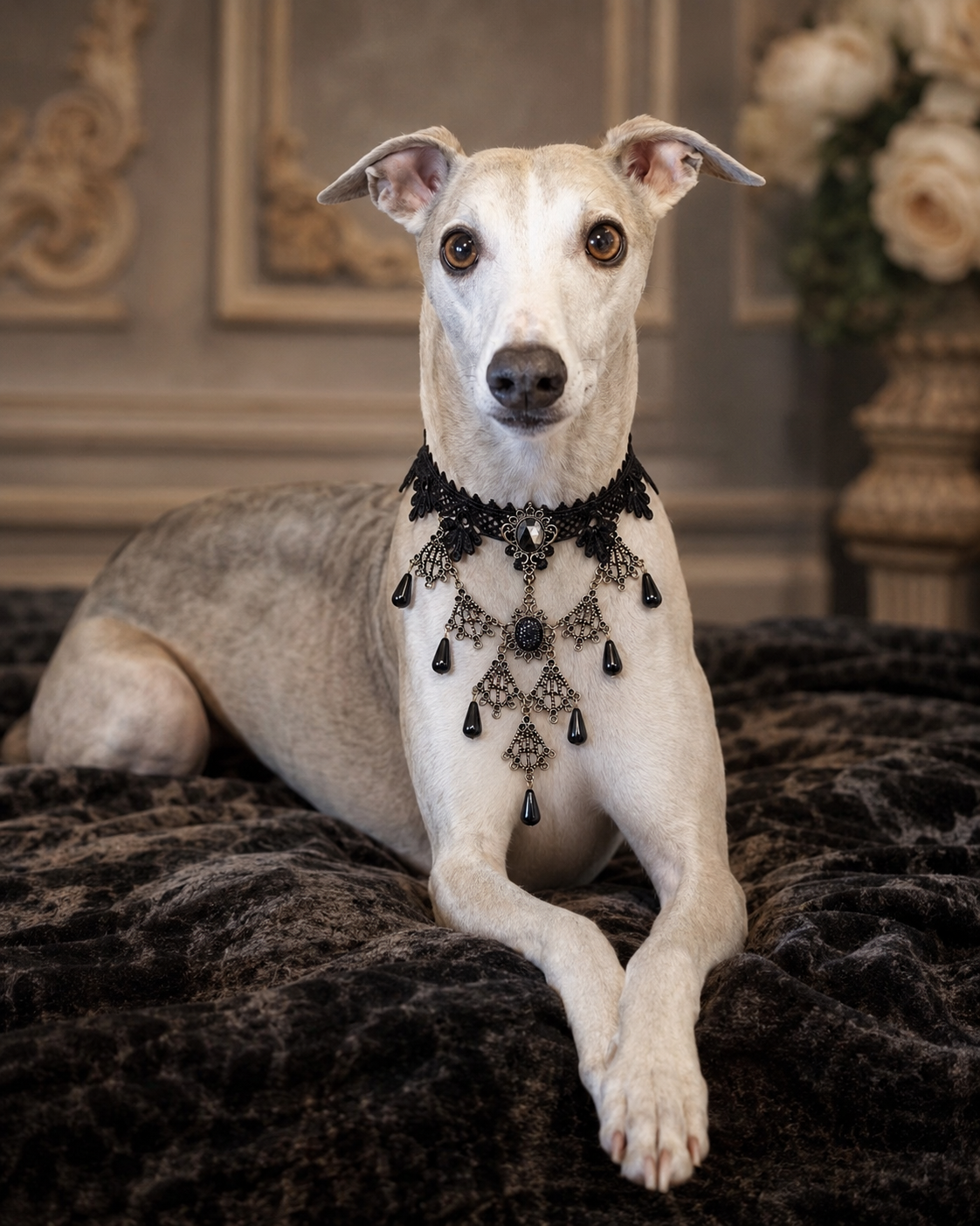 Nocturne ● Größe M – schwarzes Statement-Collier mit Spitze & Bronzedetails